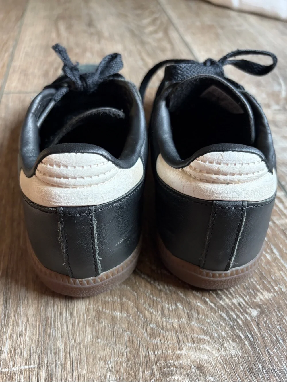 Adidas samba Indoor soccer shoes Kids US 2